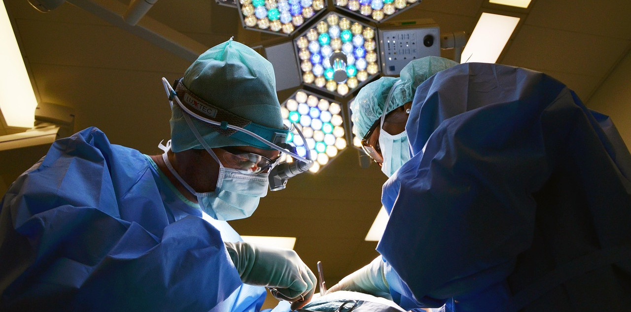 Nemi megerősítő műtétek történelme